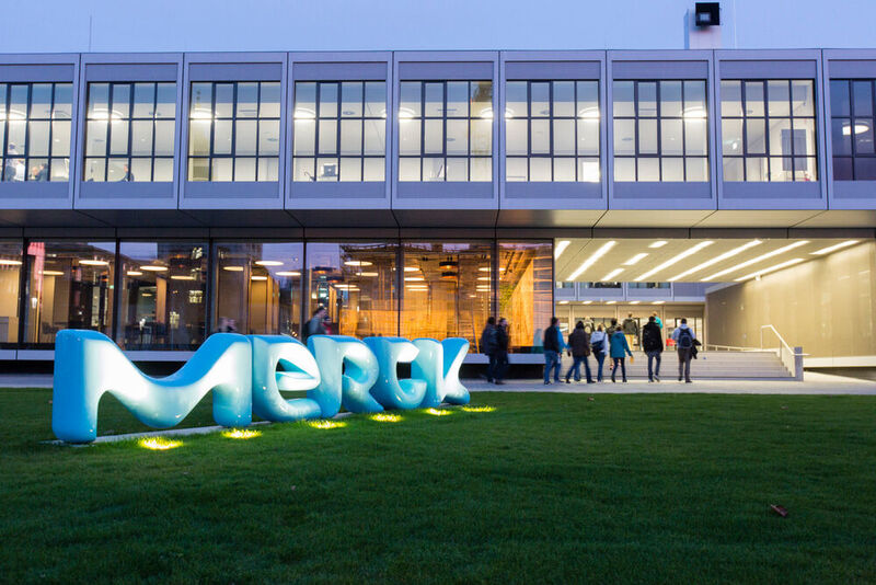 P&G acquires Merck's consumer health unit (Bloomberg Finance LP)