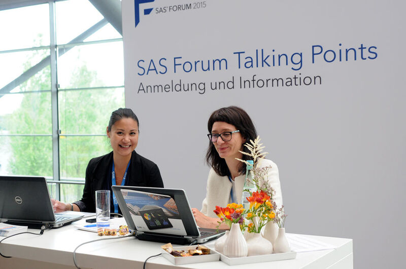 Gelegenheit für Expertengespräche boten die „Talking Points“. (Bild: SAS)