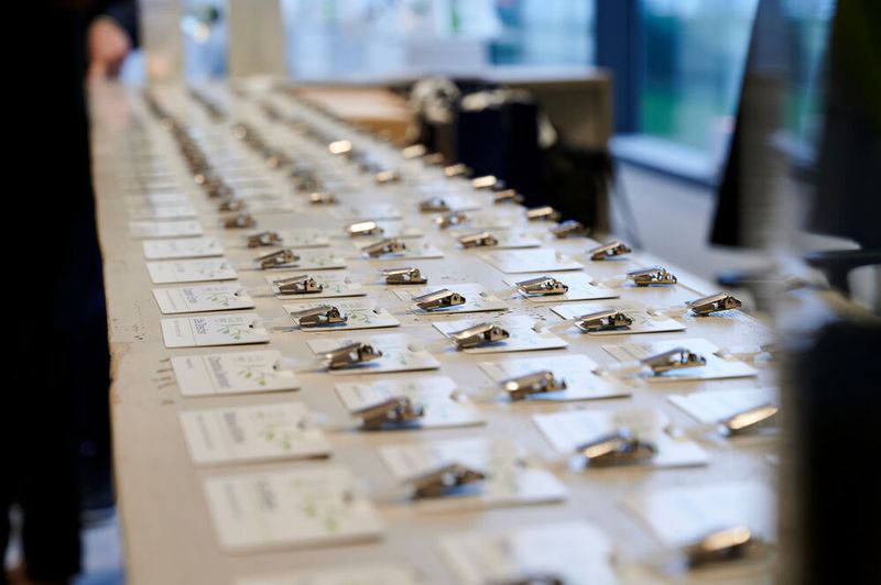 Impressionen vom ELEKTRONIKPRAXIS Frühlingsfest 2023 im Ketterer Kunst mit der Verabschiedung von Johann Wiesböck.  (Bild: © EYE AM CHRIS)