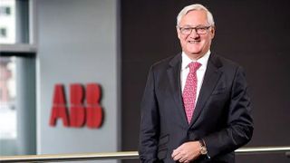 Peter Voser is the chairman of the board of directors of the Swiss technology group ABB. In view of the global economic upheavals, which include US tariffs, he sees ABB as well prepared. He also has some tips for the future ... (Image:ABB)