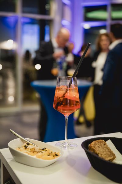 Die Location schafft den perfekten Rahmen für inspirierenden Wissenstransfer zwischen den Branchen. (Bild: Stefan Bausewein)