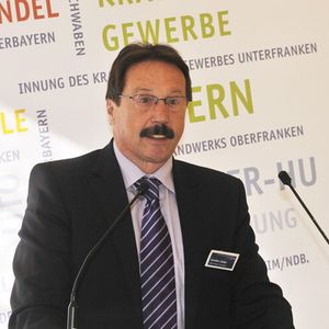 Der diesjährige Gastgeber der bayerischen Jahresmitgliederversammlung, Günther Haller – Obermeister der Innung Schwaben.
