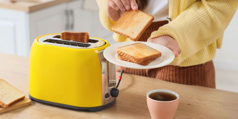 Toastbrot, Kaffee, gebratenes Fleisch: Durch Erhitzen entstehen in Lebensmitteln neue Verbindungen. (Symbolbild)(Bild: ©  Pixel-Shot - stock.adobe.com)