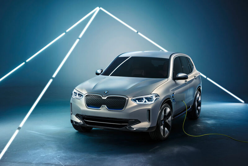 BMW hat das Elektro-SUV bislang jedoch nur als Konzeptfahrzeug vorgestellt. Es war erstmals auf der Auto China in Peking zu sehen. (BMW)