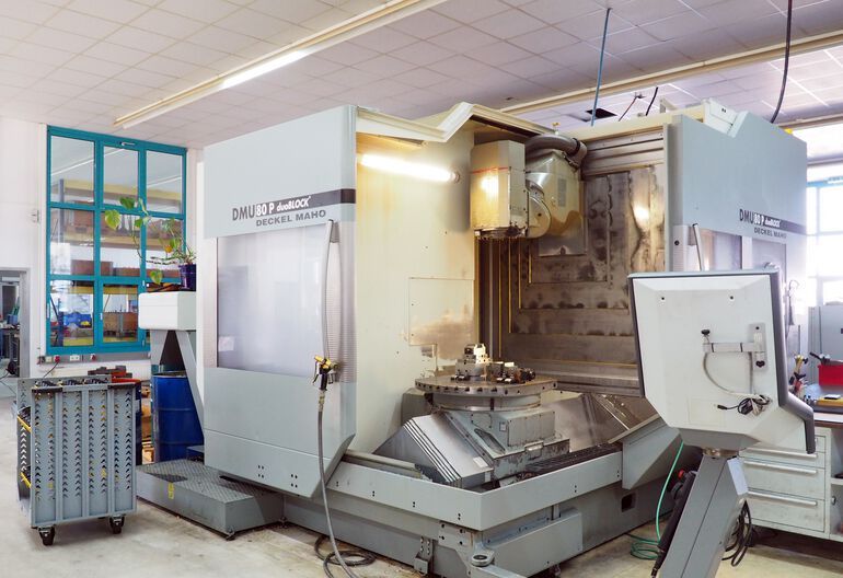 Dafür stehen in der Werkshalle verschiedene CNC-Maschinen bereit. (Bild: Spanflug)