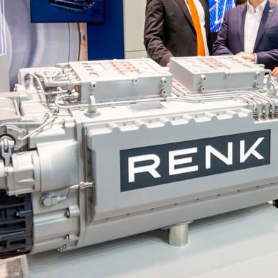 Renk nennt mit Blick auf das Jahr 2025 vor allem Rekordwerte bei den Zahlen. Erfahren Sie hier, wie sich vor allem das Rüstungsgeschäft für die Gruppe derzeit auszahlt ... (Bild: Renk)