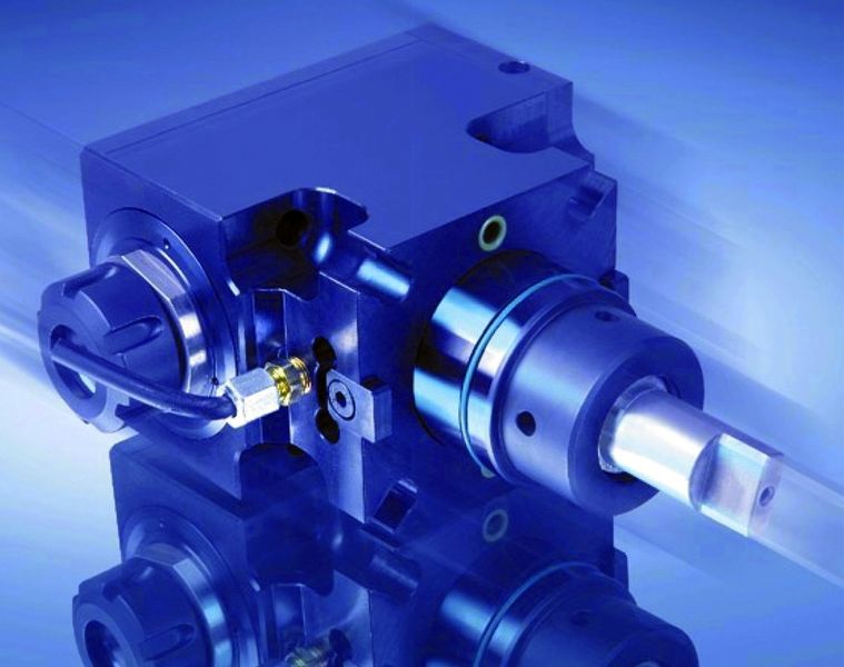 Bild 3: Präzisionswerkzeughalter mit serienmäßiger Innenkühlung und einer Rundlaufabweichung von weniger als   5 µm sorgen für Bohr- und Fräsleistungen wie auf einem kleinen Bearbeitungszentrum. (Archiv: Vogel Business Media)