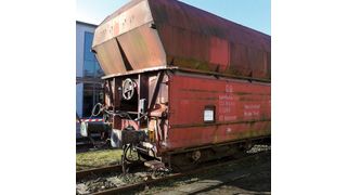 Sie wiegen 80 Tonnen: Um den Aufprall beim Rangieren zu simulieren, wurden sechs verschiedene Datenlogger getestet. (SMT&HYBRID)