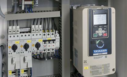 Bei den Frequenzumrichtern für die ölfreien Kompressoren fiel die Wahl auf die Serie GA700. Bild: Yaskawa(Quelle:  Yaskawa)