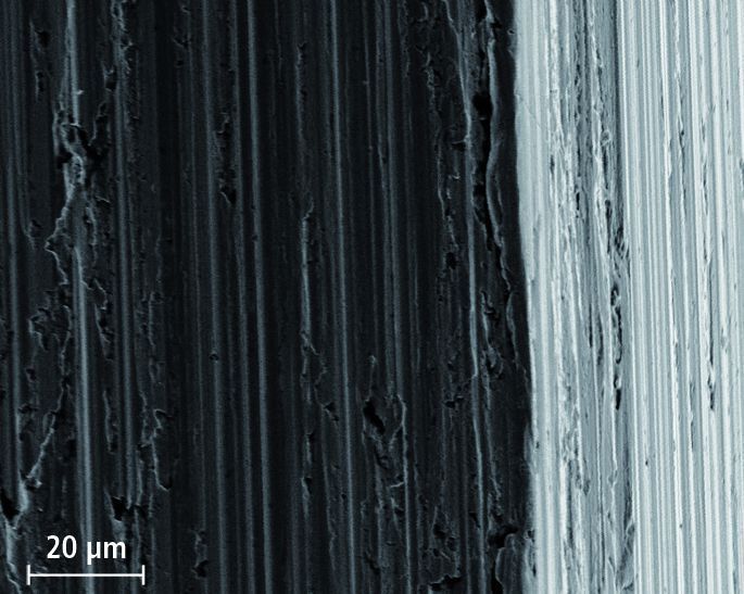 Bild 3: Damit der Schmierstoff zwischen Spindel und Muttern verbleibt, sind kleinste Schmiertaschen in die Oberflächen der Reibpartner eingearbeitet. Bild: Nikon Metrology (Archiv: Vogel Business Media)
