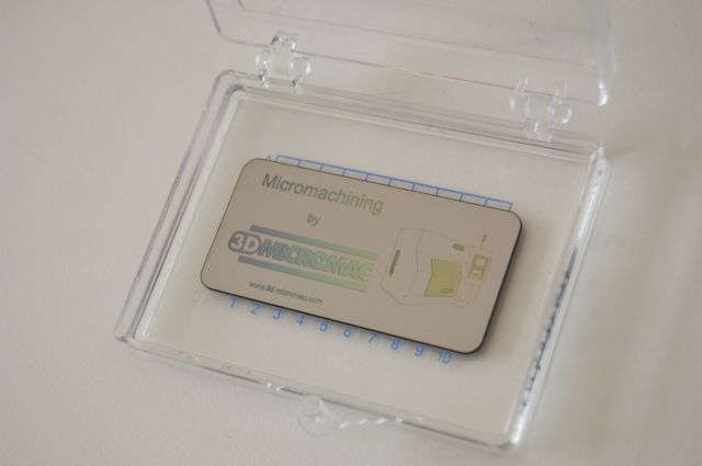 Laserkennzeichnung in Metall, hergestellt mit Ultrakurzpulslaser. (Bild. 3D-Micromag) (Archiv: Vogel Business Media)