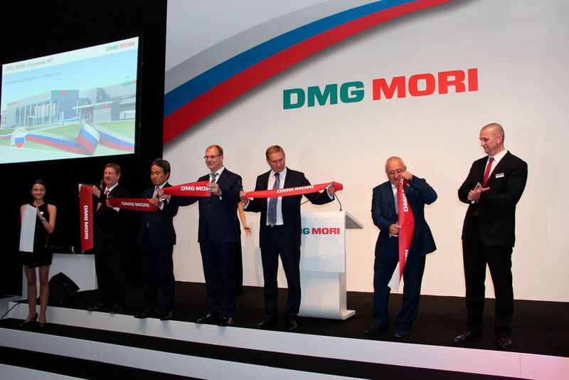 Ribbon cutting ceremony beim Grand Opening von DMG Mori Ulyanovsk. (Bild: Kroh)