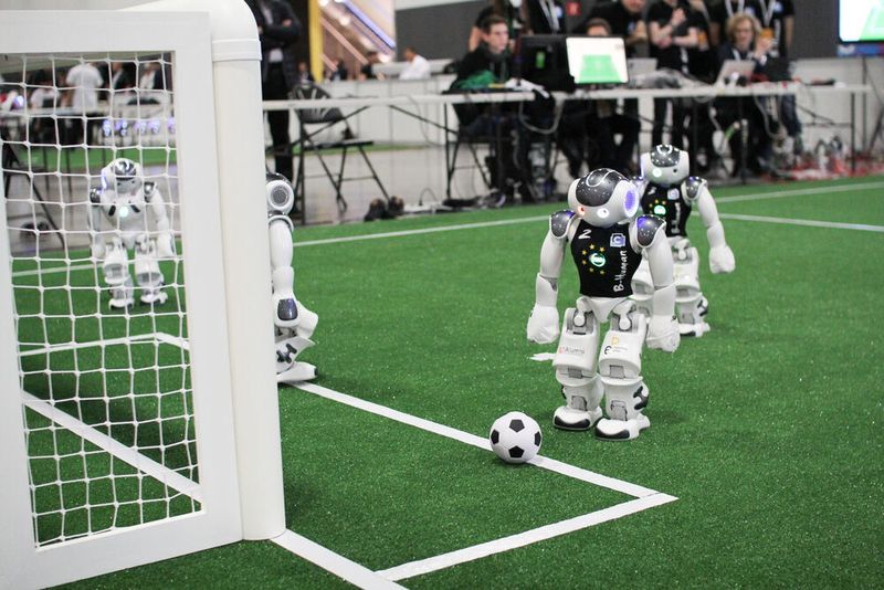 Der Ball ist bereits im Strafraum und der Weg ins Tor frei. (Tim Laue, University of Bremen)