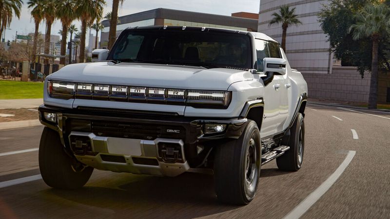 Der GMC Hummer EV ist nicht gerade ein Paradabeispiel für ein Öko-Mobil. (Bild: General Motors)