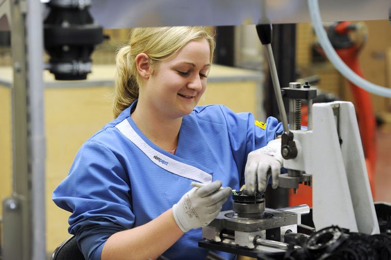 Montage von EC-Ventilatoren. Bild: EBM-Papst (Archiv: Vogel Business Media)