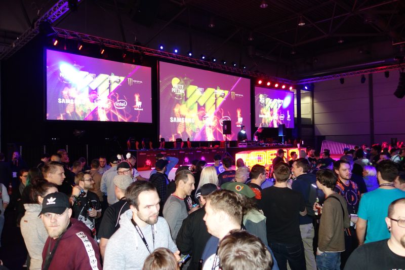 Die Dreamhack XMG Party kann losgehen. (Bild: IT-BUSINESS)