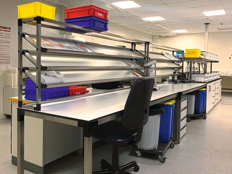 pmf sysme propose une grande variété de mobiliers industriels configurable en ligne directement par l'utilisateur. (Source : PMF System)