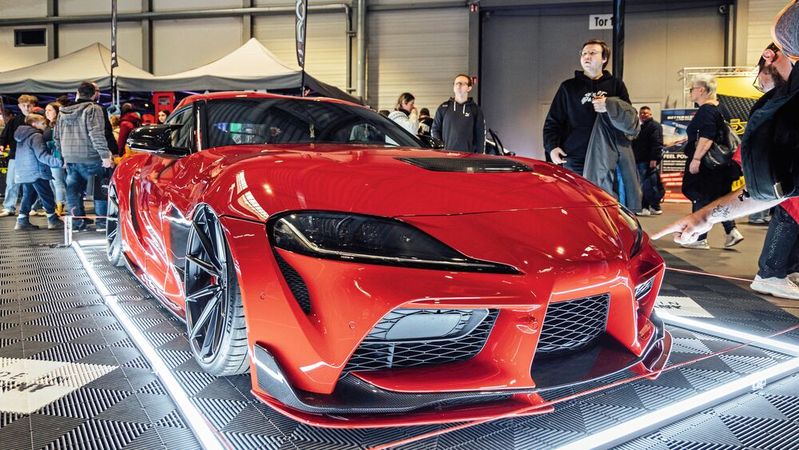 Automobile Leidenschaft auf der Automesse Erfurt 2025 – die regionale Leistungsschau zeigt Fahrzeuge wie auf einer internationalen Messe.(Bild:  Viveart.de)