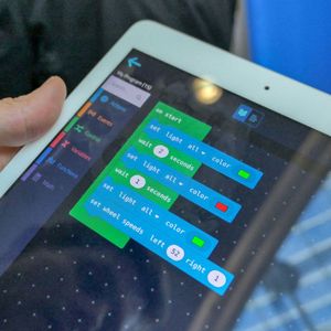 Per Pad programmierbar: Lernroboter Cue. 