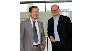Die Herweck-Vorstände Jörg Herweck (l.) und Dieter Philippi - zu sehen in der neuen Firmenzentrale –  richten den Distributor auf weiteres Wachstum aus. (IT-BUSINESS)