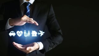 Der Bedarf an maßgeschneiderten Versicherungsprodukten in allen Lebensbereichen wächst. (Bild: © Worawut – adobe.stock.com)