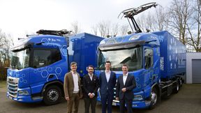Vom 01.01.2022 bis 31.12.2025 lief das Forschungsprojekt "BEE: BEV Goes eHighway". Im Rahmen dessen haben das ika und das PEM der RWTH Aachen zusammen mit DAF Trucks zwei DAF XD Electric  um ein neu entwickeltes Pantographensystem erweitert.  (Bild: ika RWTH Aachen)