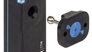 Intelligent, kompakt und sicher – das neue Türzuhaltesystem CTM eignet sich durch sein spezielles Design insbesondere für Anwendungen in der Verpackungs- und Lebensmittelbranche.  (Bild: Euchner)