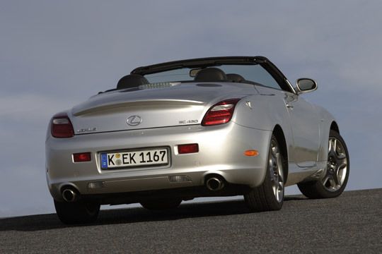 Das Klappdach-Cabrio war nicht als Sportler gedacht, sondern auf Komfort ausgelegt. (Archiv: Vogel Business Media)