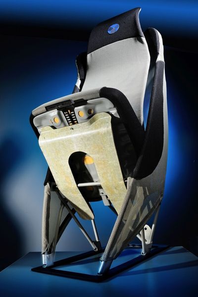 Laser machen viele Füge- und Schneidprozesse erst möglich. Dank neuer Lasertechnologien lassen sich beispielsweis Bauteile aus Metall mit Hohlraumstrukturen fertigen, die deutlich leichter aber genauso stabil wie massive Bauteile sind. (Bild: Fraunhofer-ILT)