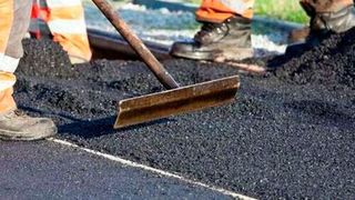 The Government of India envisages the development of 34,800 km of roads at an estimated investment of 66 billion dollars in the first phase. (Deposit Photos )