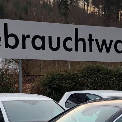 Der Gebrauchtwagenmarkt in Deutschland birgt einige Herausforderungen. (Bild: Seyerlein/»kfz-betrieb«)