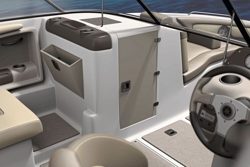 Auf Booten gewähren Schnappverschlüsse eine sichere Verriegelung auch bei Wellengang. (Bild: Kipp)