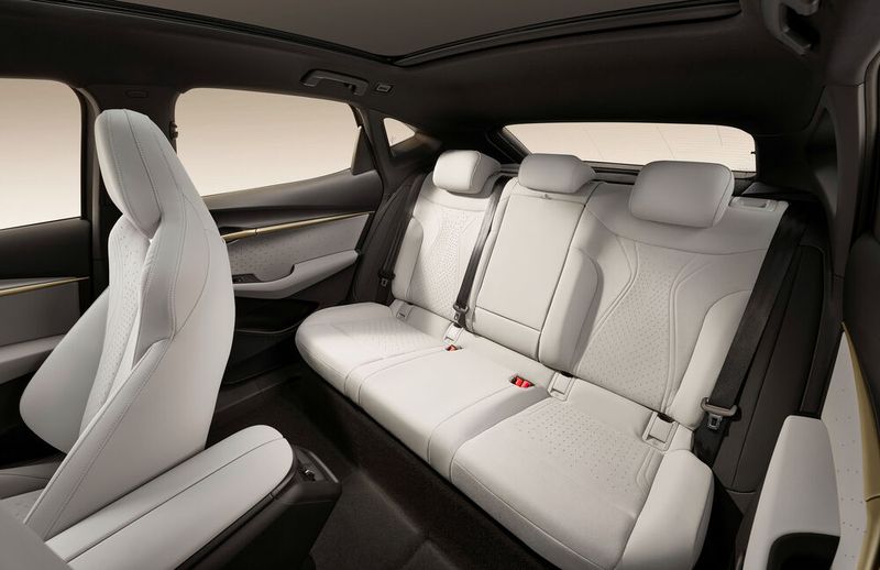 There seems to be enough space in the second row of seats as well. (Image:Volkswagen AG)
