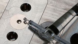 Spritzgießwerkzeug für hochpräzise Mikrooptiken. (Fraunhofer-IPT)