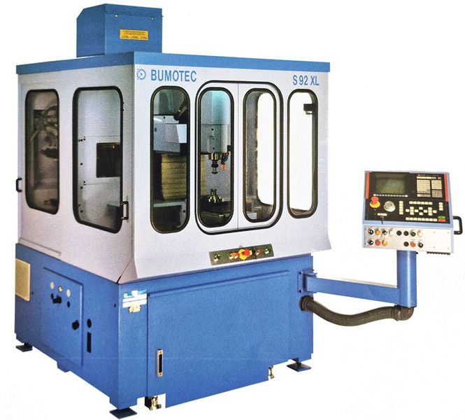 Bumotec S-92XL, CNC de 3 à 5 axes en configuration monobroche ou multibroches, produites au début des années 90. (Source : Starrag)