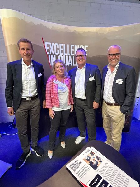 (V. l.) Henning Rieger, Claudia Kartschewski Hans Winter und Stefan Maus von Canon freuen sich auf die Abendveranstalltung. (Bild: Vogel IT-Medien)