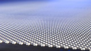 Das GMP-gerechte Granuliersystem Rotoform 4G produziert gleichmäßige und formstabile Pastillen. (Bild: Sandvik Process Systems)