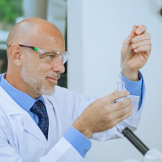 Die Dynamik der Forschungsbudgets hat nachgelassen – eine Umkehr dieser Entwicklung ist laut VCI nicht in Sicht.(Bild:  frei lizenziert / Pexels)