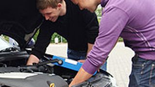 Die Schüler der Radko-Stöckl-Schule in Melsungen können nun ihr Wissen an einem VW Bora erweitern. (Innung)