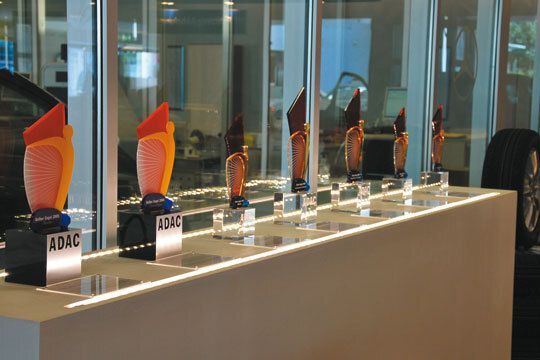 Werkstätten-Tests und ihre positiven Folgen: Auszeichnungen dokumentieren die Serviceleistungen. (Archiv: Vogel Business Media)