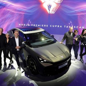 Zum „das Exponential Impulse Event“ in Berlin hatte sich die gesamte Cupra-Führungsriege eingefunden.(Bild:  Seat)