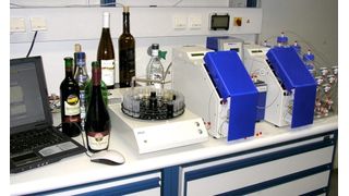 Das FIA-System von MLE bestimmt in Wein oder Fruchtsäften gleichzeitig Freies und Gesamt-Sulfit. (Archiv: Vogel Business Media)
