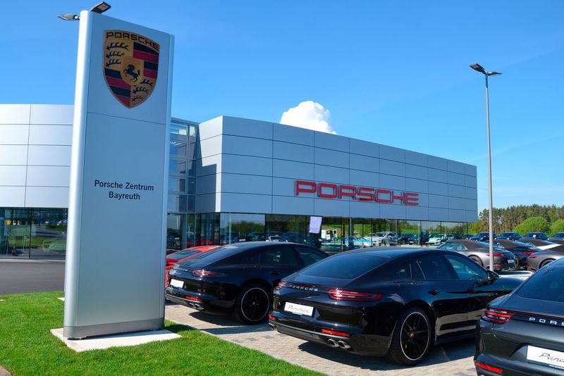 Kunden und Interessenten der Zuffenhausener Sportwagenmarke haben in Bayreuth eine neue Anlaufstelle. (Michel/»kfz-betrieb«)