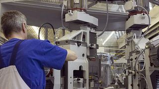 Maschinen der Schweizer Mikron waren im ersten Halbjahr 2009 deutlich weniger gefragt. Bild: Mikron (Archiv: Vogel Business Media)