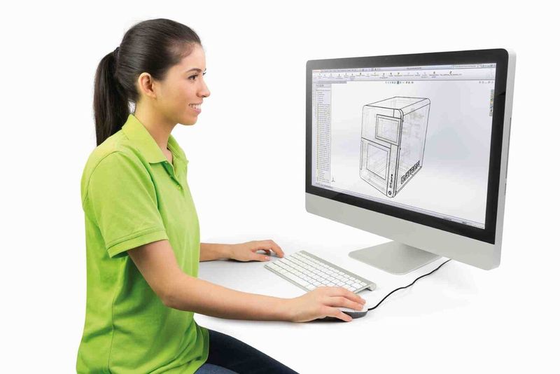 Virtuelle Skizze: Werkzeugmaschinen für den Dentalbereich zeichnet auch ein an die Branche angepasstes Design aus. (Bild: Datron)