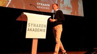 Frank Roebers eröffnet die Impulse-Veranstaltung. (Astrid Piethan)