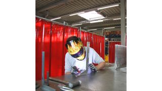 Neue Montage im aufgestockten Gebäude: Das Schweissen von Aluminium gehört bei Mirap zu den Kernkompetenzen im Bereich der Feinblechbearbeitung. (Bild: L.Meister)