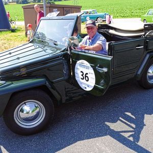 Mit dabei war ein VW 181, Bj. 1975, bekannt auch als ziviler Kübelwagen, der vor allem bei Förstern und Behörden beliebt war.(Bild:  Zietz/»kfz-betrieb«)