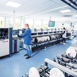 Die moderne Fertigung bei Sieb & Meyer ermöglicht innovative Frequenzumrichter, die für die Zukunft gewappnet sind.(Bild:  Sieb&Meyer)