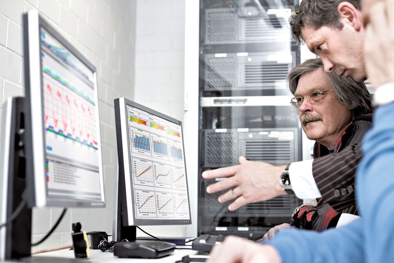 Über die Gebäudeleittechnik werden Daten wie Temperatur- und Feuchtewerte direkt an das EMS-Programm übermittelt und können über schematische Darstellungen miteinander verglichen werden. Schwachpunkte können so genau identifiziert werden. (Bild: Sauter)
